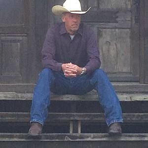 Meet your Posher, Troy